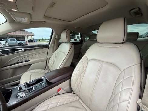 Used 2017 Ford Fusion Platinum image 18