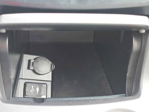 Used 2017 Toyota Camry LE FWD image 33