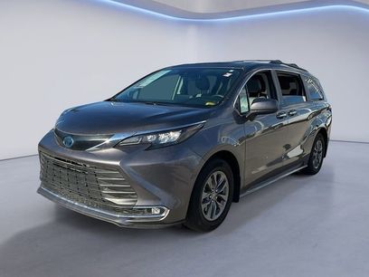 Used 2024 Toyota Sienna XLE