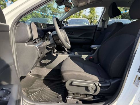 Used 2024 Hyundai Kona SE AWD/4WD image 17
