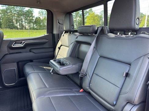 Used 2022 Chevrolet Silverado 1500 LTZ w/ Technology Package image 17