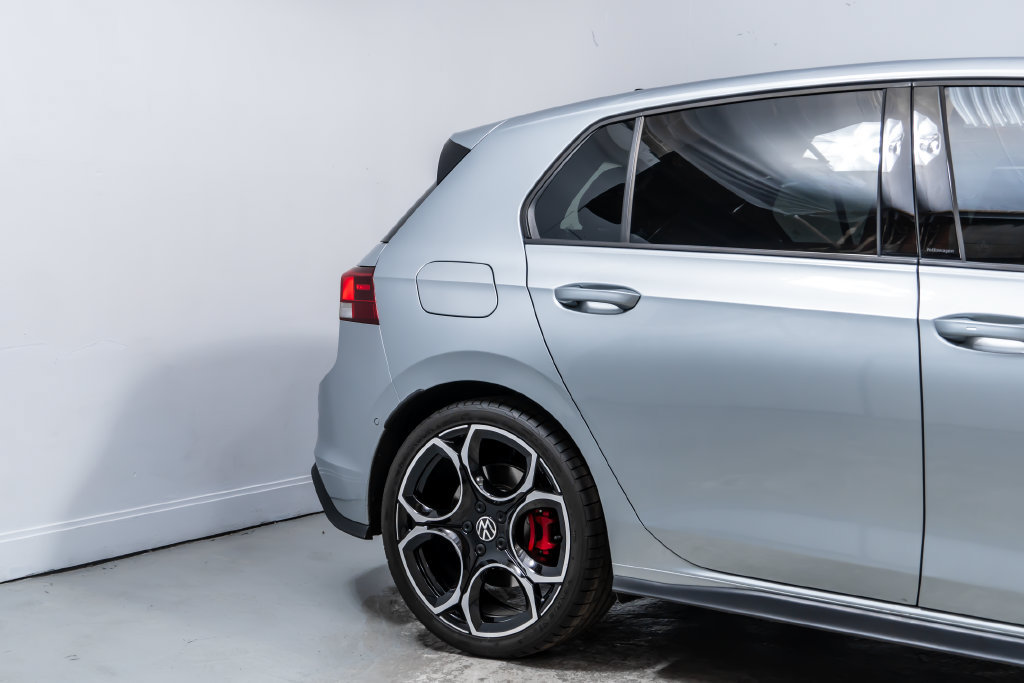Used 2025 Volkswagen GTI Autobahn FWD image 11