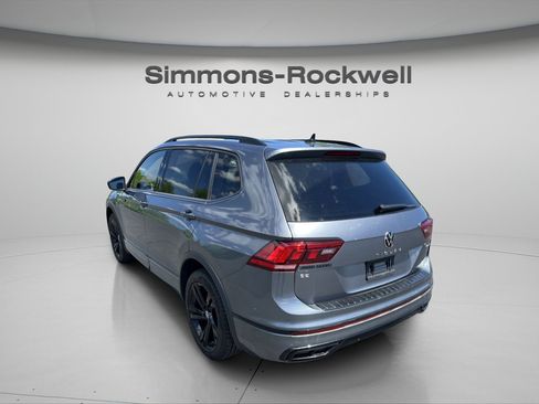 Used 2023 Volkswagen Tiguan SE R-Line AWD/4WD image 3
