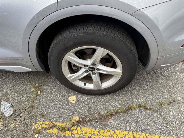 Used 2023 Audi Q5 2.0T Premium w/ Convenience Package AWD/4WD image 6