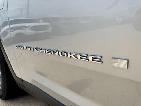 Used 2022 Jeep Grand Cherokee Limited 4xe AWD/4WD image 10