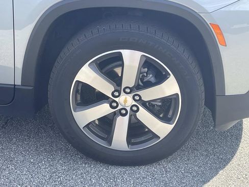 Used 2023 Chevrolet Traverse LT w/ LT Premium Package image 10