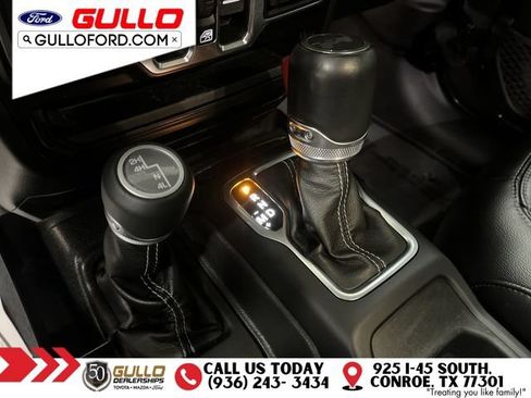Used 2022 Jeep Wrangler Unlimited Sahara AWD/4WD image 27