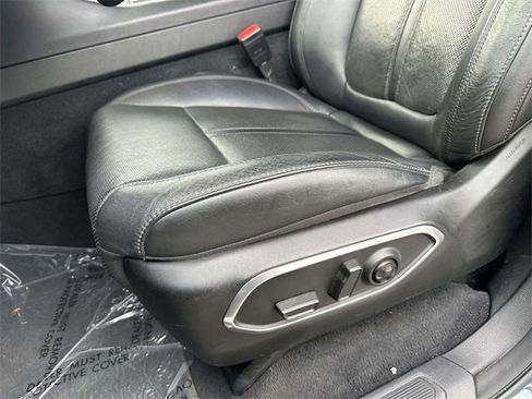 Used 2023 Jeep Wagoneer L Series II image 15