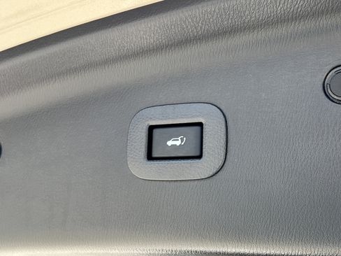 Used 2022 INFINITI QX80 Sensory w/ Cargo Package RWD image 30