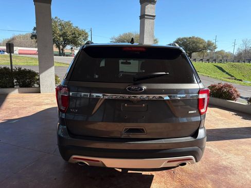 Used 2016 Ford Explorer XLT w/ Equipment Group 202A AWD/4WD image 5