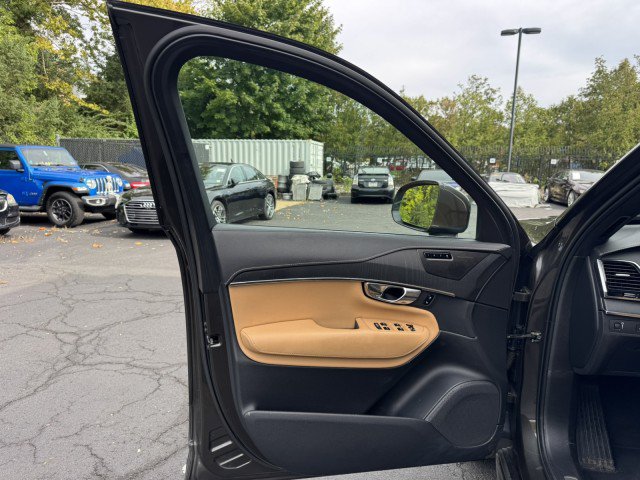 Used 2022 Volvo XC90 T6 Inscription w/ Lounge Package AWD/4WD image 21
