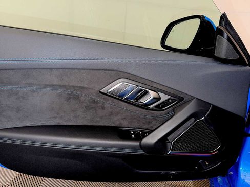 Certified 2022 BMW Z4 sDrive30i w/ M Sport Package image 11