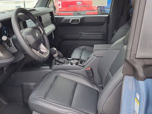 New 2025 Ford Bronco Badlands image 16