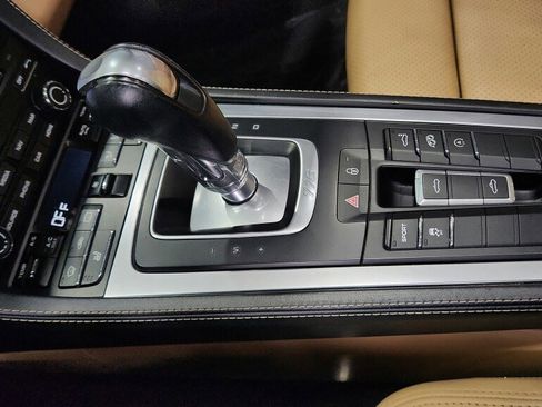 Used 2019 Porsche 718 Boxster image 15