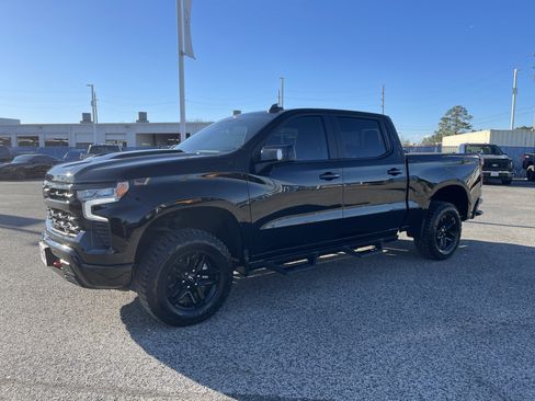 Used 2024 Chevrolet Silverado 1500 LT Trail Boss w/ Convenience Package II image 5