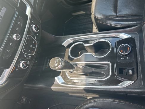 Used 2019 Chevrolet Traverse Premier w/ Redline Edition image 13