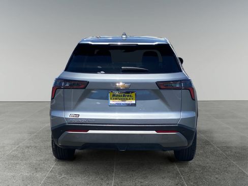Used 2025 Chevrolet Equinox LT AWD/4WD image 4