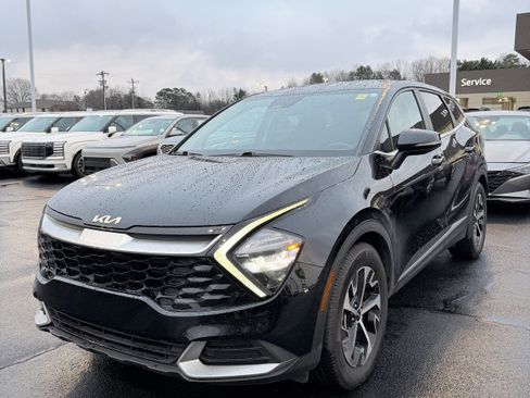 Used 2023 Kia Sportage EX image 1