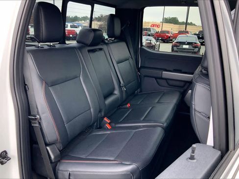 Certified 2023 Ford F250 Lariat w/ Chrome Package image 19