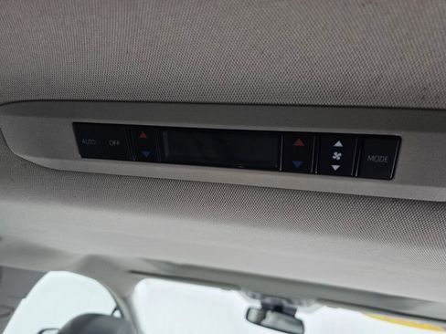 Used 2021 Toyota Sienna XLE w/ XLE Plus Package image 23