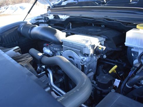 Used 2024 RAM 1500 Laramie image 42