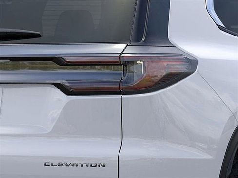 New 2025 GMC Acadia Elevation FWD image 11