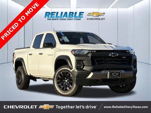 Used 2023 Chevrolet Colorado Trail Boss w/ Technology Package image 1
