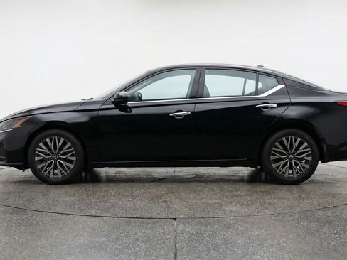 Used 2025 Nissan Altima 2.5 SV FWD image 5
