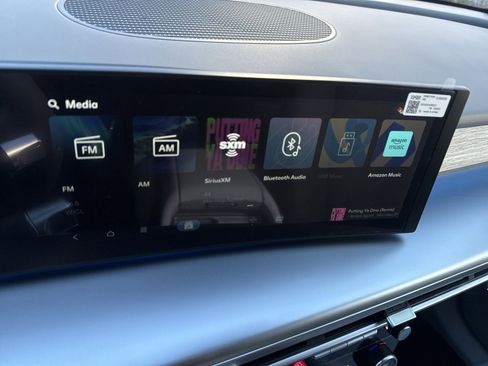 New 2026 Hyundai Ioniq 9 SEL image 18