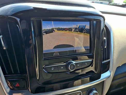 Used 2023 Chevrolet Traverse LS w/ Safety Package AWD/4WD image 18