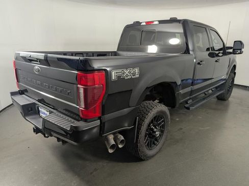 Used 2022 Ford F250 Lariat w/ Black Appearance Package image 7