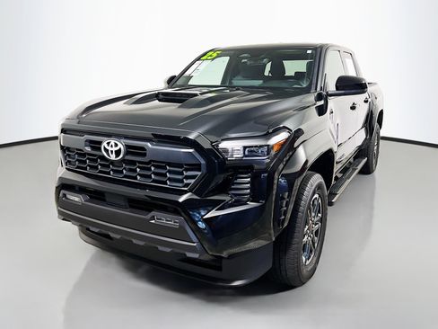 Used 2025 Toyota Tacoma TRD Sport RWD image 10