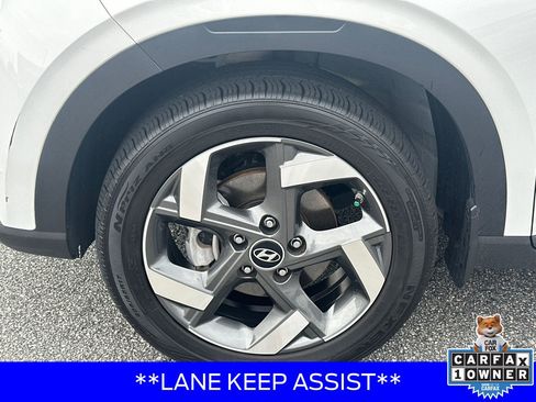 Used 2024 Hyundai Venue SEL FWD image 11