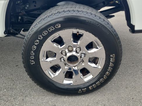 Used 2022 Ford F350 Platinum AWD/4WD image 11