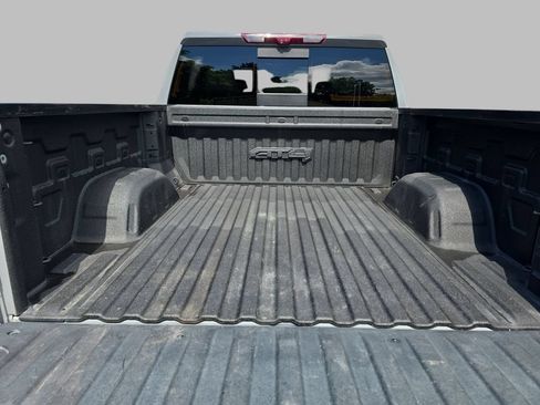 Used 2024 GMC Sierra 1500 AT4 w/ Technology Package AWD/4WD image 13