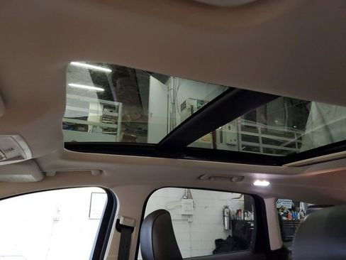 Used 2018 Ford Escape Titanium AWD/4WD image 22