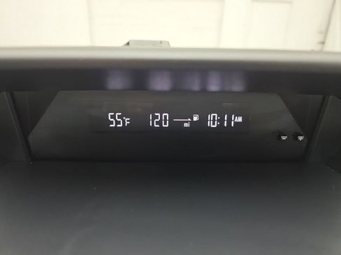 Used 2022 Subaru Forester Premium image 30