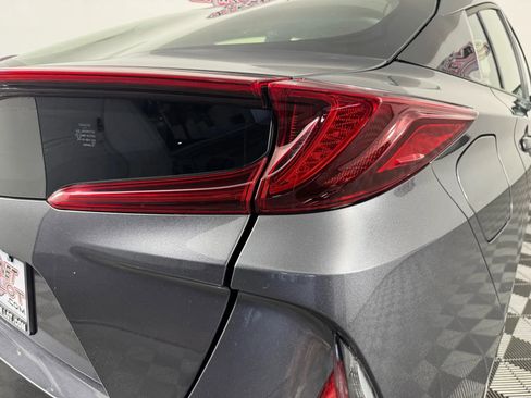 Used 2022 Toyota Prius Prime LE image 28