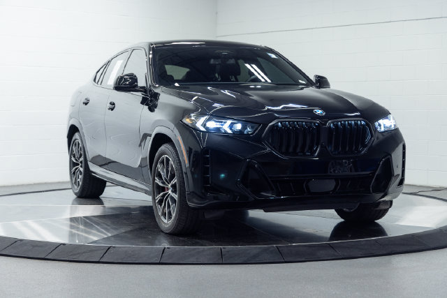 Certified 2026 BMW X6 xDrive40i AWD/4WD image 4
