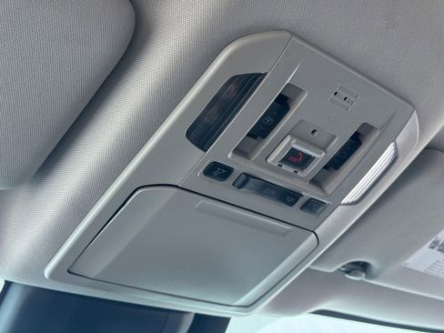 Used 2022 Toyota Highlander Platinum image 33