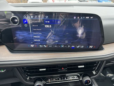 Used 2025 Chevrolet Tahoe High Country image 18