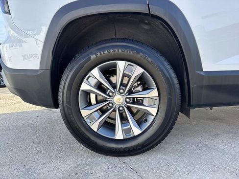 Used 2026 Chevrolet Equinox LT FWD image 10