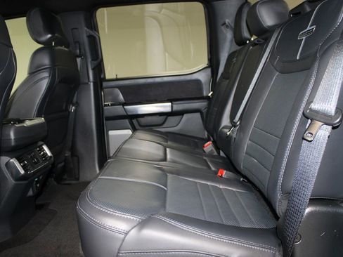 Used 2025 Ford F150 Platinum image 21