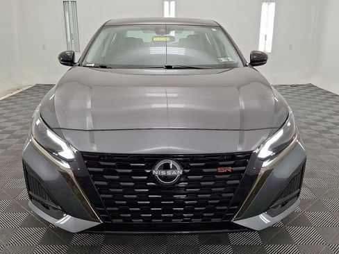 Used 2025 Nissan Altima 2.5 SR w/ SR Premium Package FWD image 29
