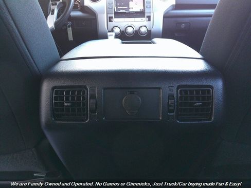 Used 2018 Toyota Tundra SR5 image 32