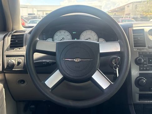 Used 2007 Chrysler 300 RWD image 21