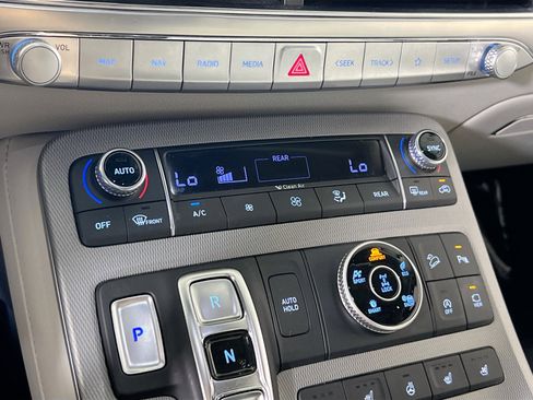 Used 2022 Hyundai Palisade Limited image 16