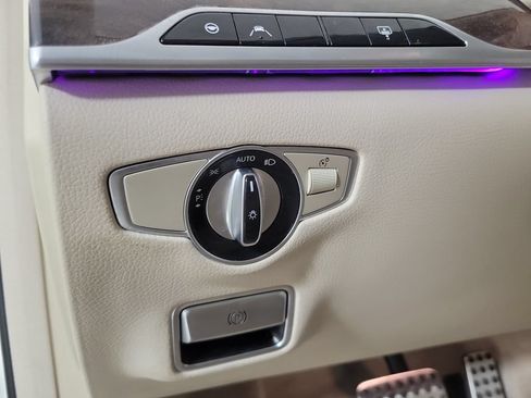Used 2020 Mercedes-Benz S 560 Sedan image 24