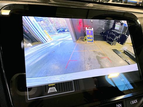 Used 2022 Chevrolet Equinox Premier image 20