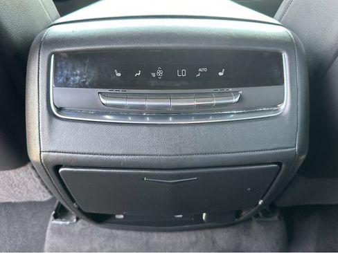 Certified 2022 Cadillac Escalade ESV Sport AWD/4WD image 9